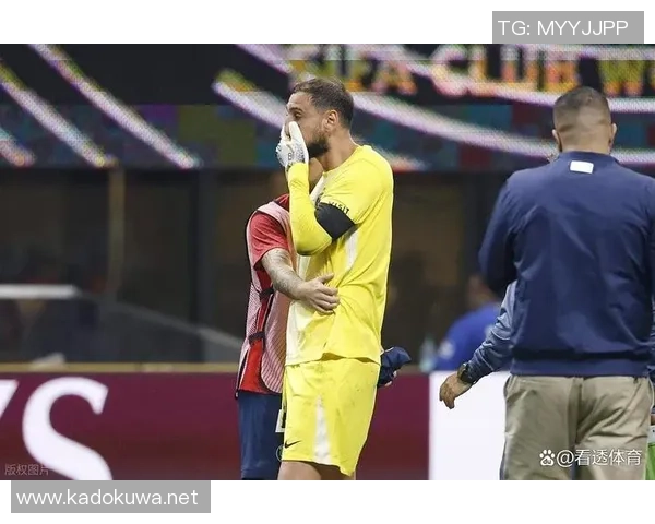 足球明星在比赛中泪洒赛场背后的故事与情感揭秘 足球明星在比赛中泪洒赛场背后的故事与情感揭秘