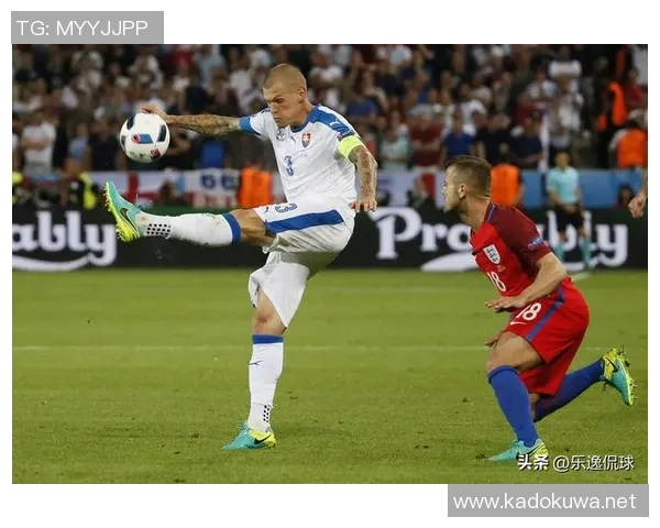 足球明星经典瞬间回顾展现球场魅力与激情的精彩图片合集 足球明星经典瞬间回顾展现球场魅力与激情的精彩图片合集