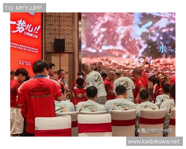 重庆足球队的节奏变革引发热议球迷期待新风貌与未来发展 重庆足球队的节奏变革引发热议球迷期待新风貌与未来发展